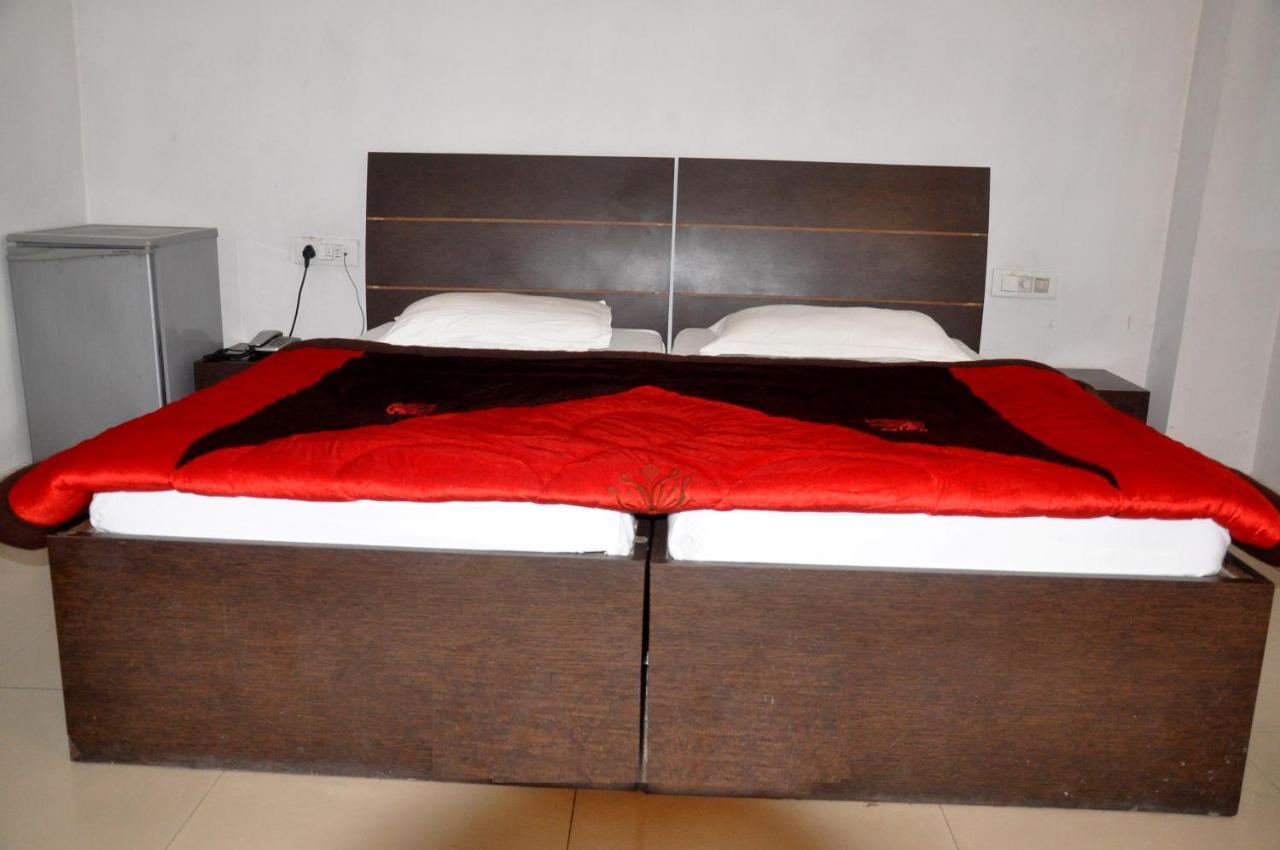 Grand Hotel Amritsar Ngoại thất bức ảnh
