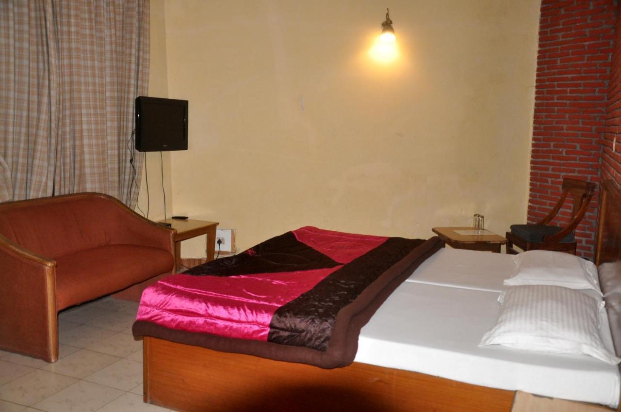 Grand Hotel Amritsar Ngoại thất bức ảnh
